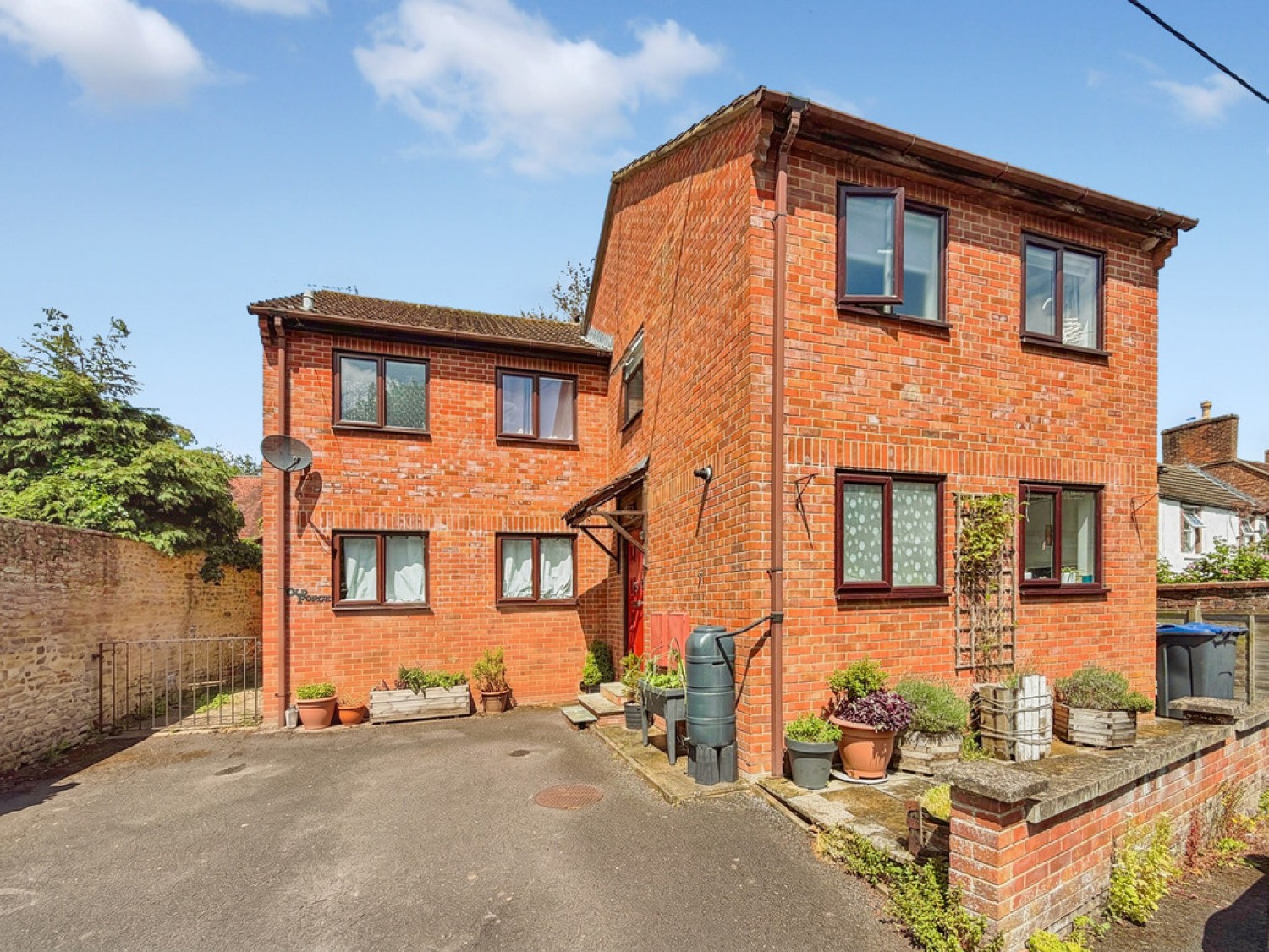 2 bedroom House for Sale Emwell Street, Warminster