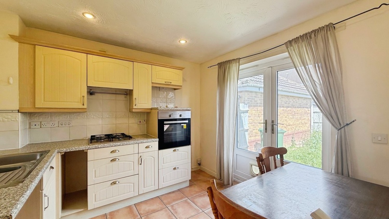 2 bedroom House for Sale Bramble Drive, Westbury