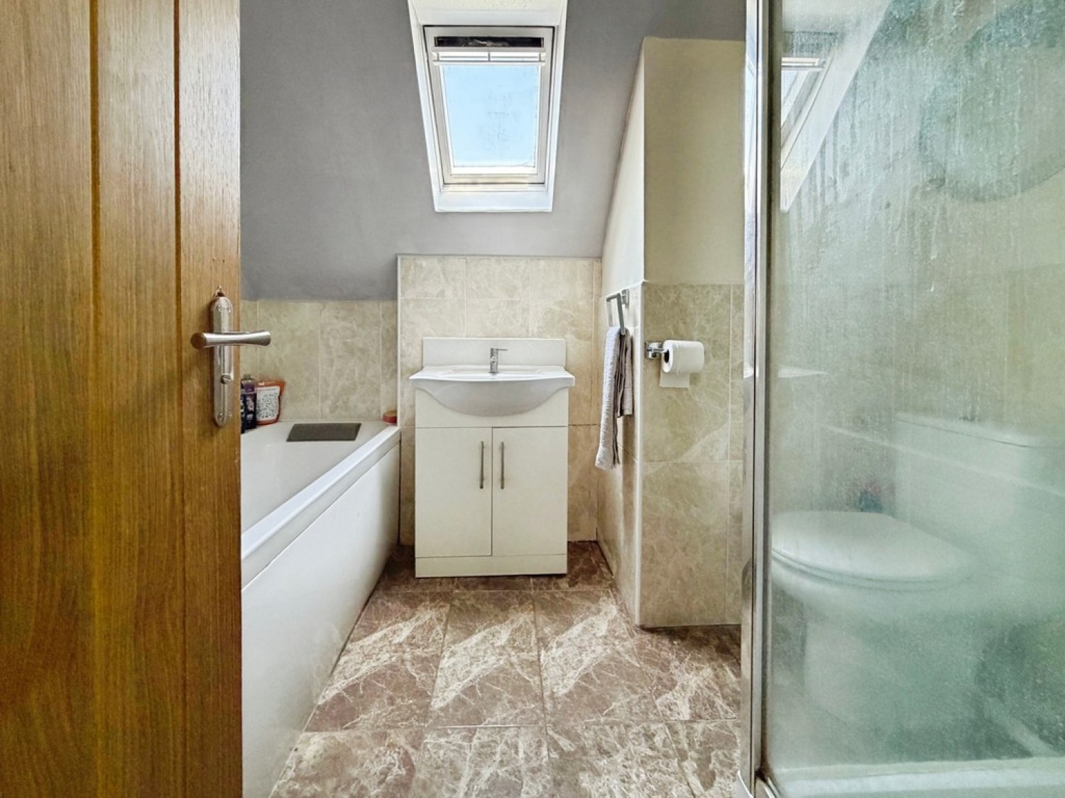 4 bedroom House for Sale Field Close, Westbury
