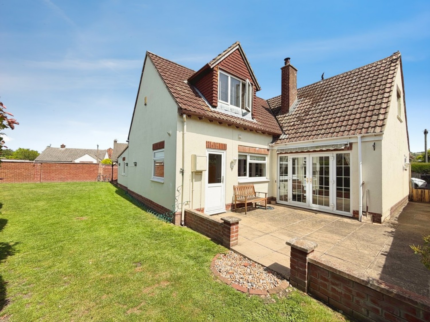 4 bedroom House for Sale Field Close, Westbury