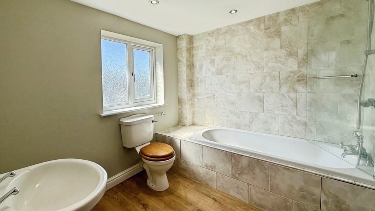 Frogmore Road, Westbury
