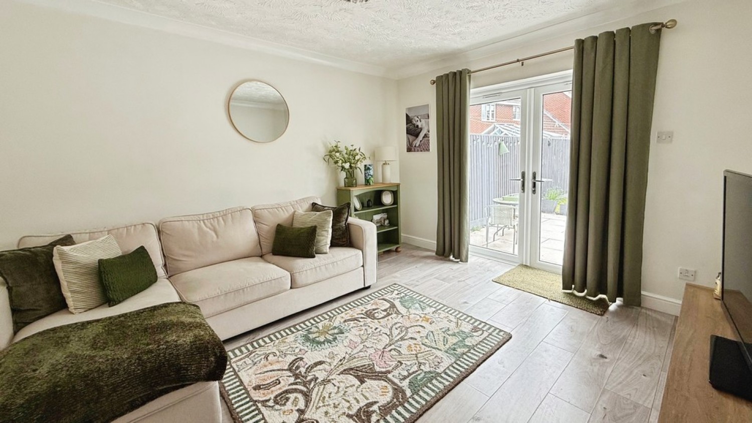 2 bedroom House for Sale Cleveland Way, Westbury