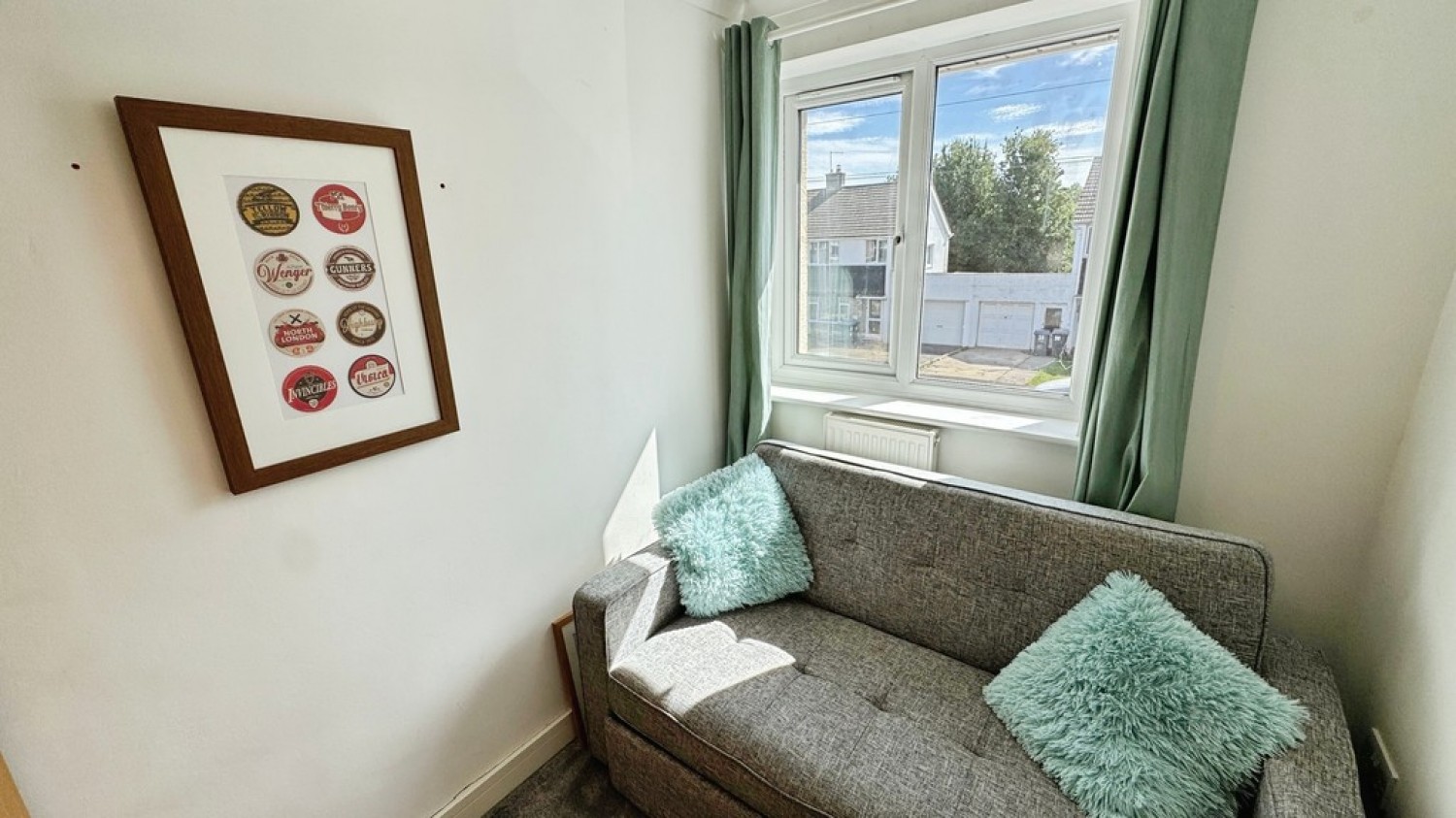 3 bedroom House for Letting Burnett Road, Trowbridge, Wiltshire