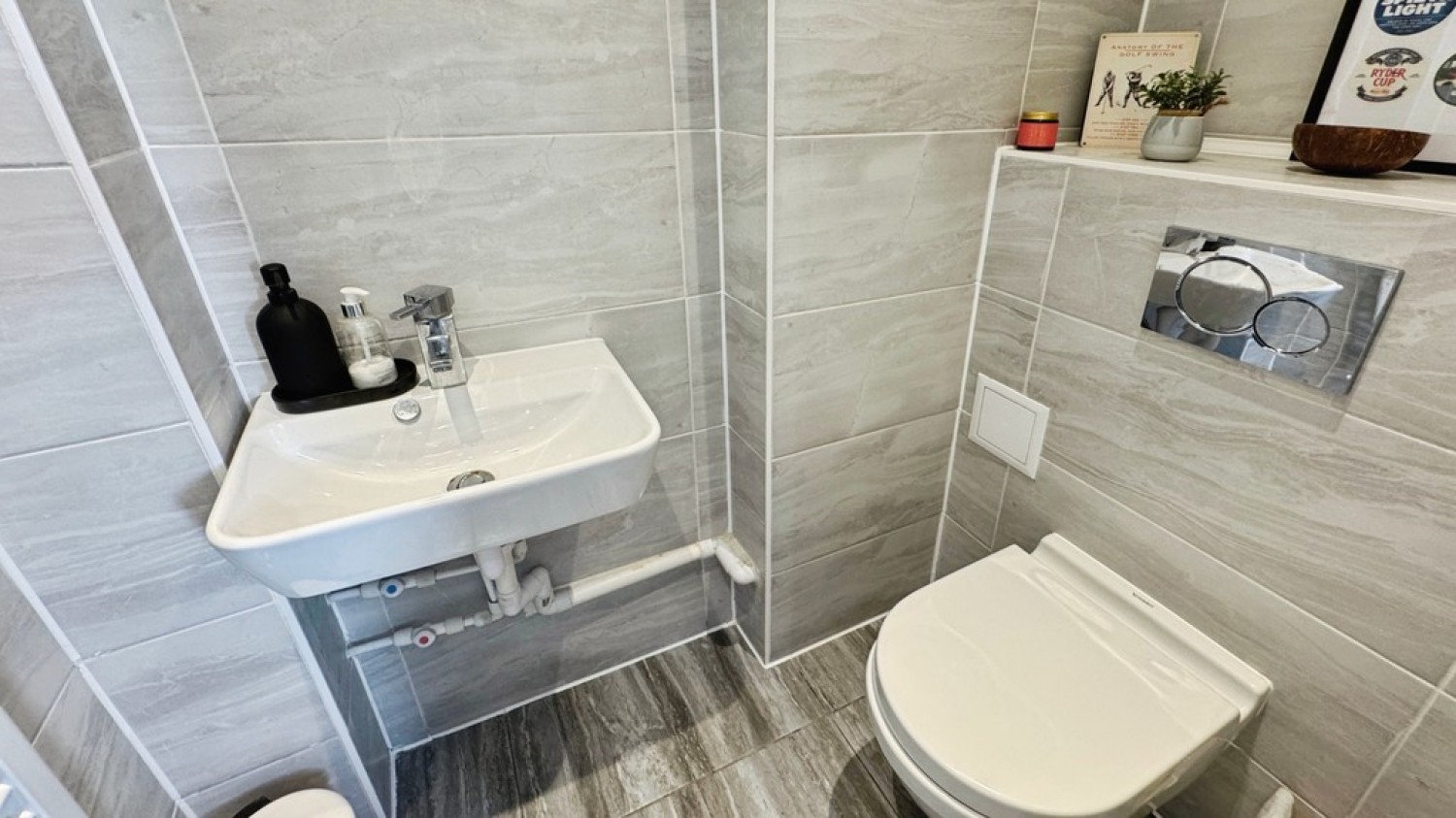 3 bedroom House for Letting Burnett Road, Trowbridge, Wiltshire