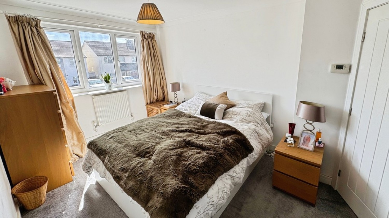 3 bedroom House for Letting Burnett Road, Trowbridge, Wiltshire