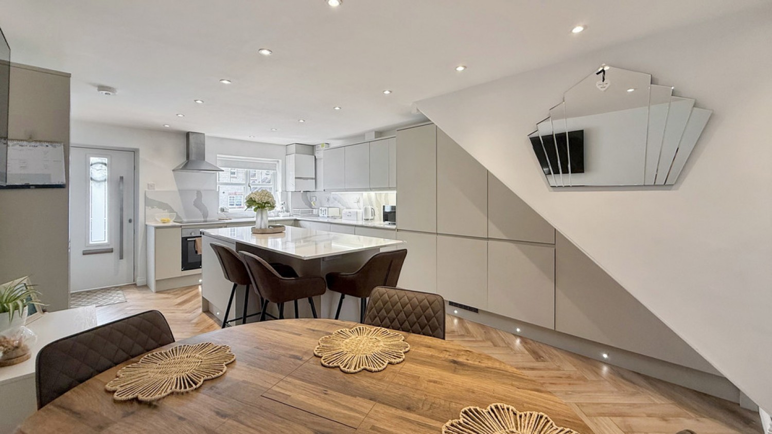 4 bedroom House for Sale Kingfisher Drive, Westbury, Wiltshire