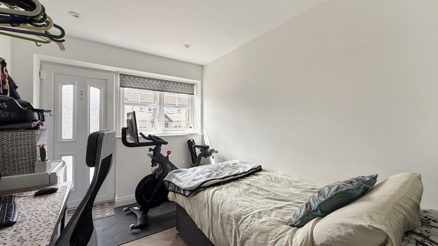 4 bedroom House for Sale Kingfisher Drive, Westbury, Wiltshire