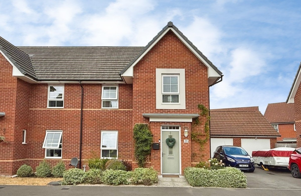 Gilhespy Way, Westbury