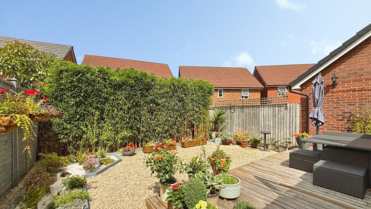 Gilhespy Way, Westbury