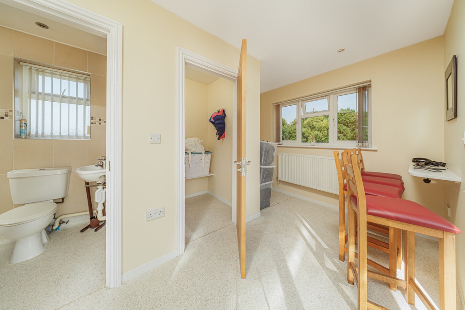 5 bedroom House for Sale Norleaze, Heywood