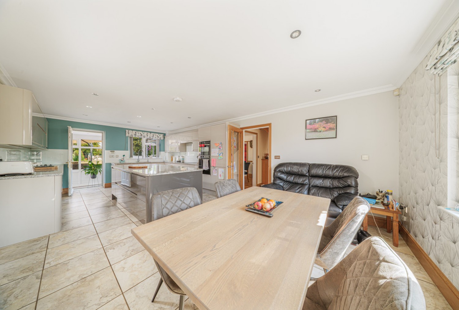 5 bedroom House for Sale Norleaze, Heywood