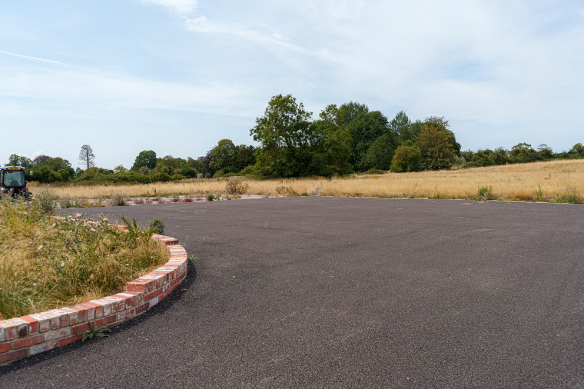 Main Street, Keevil
