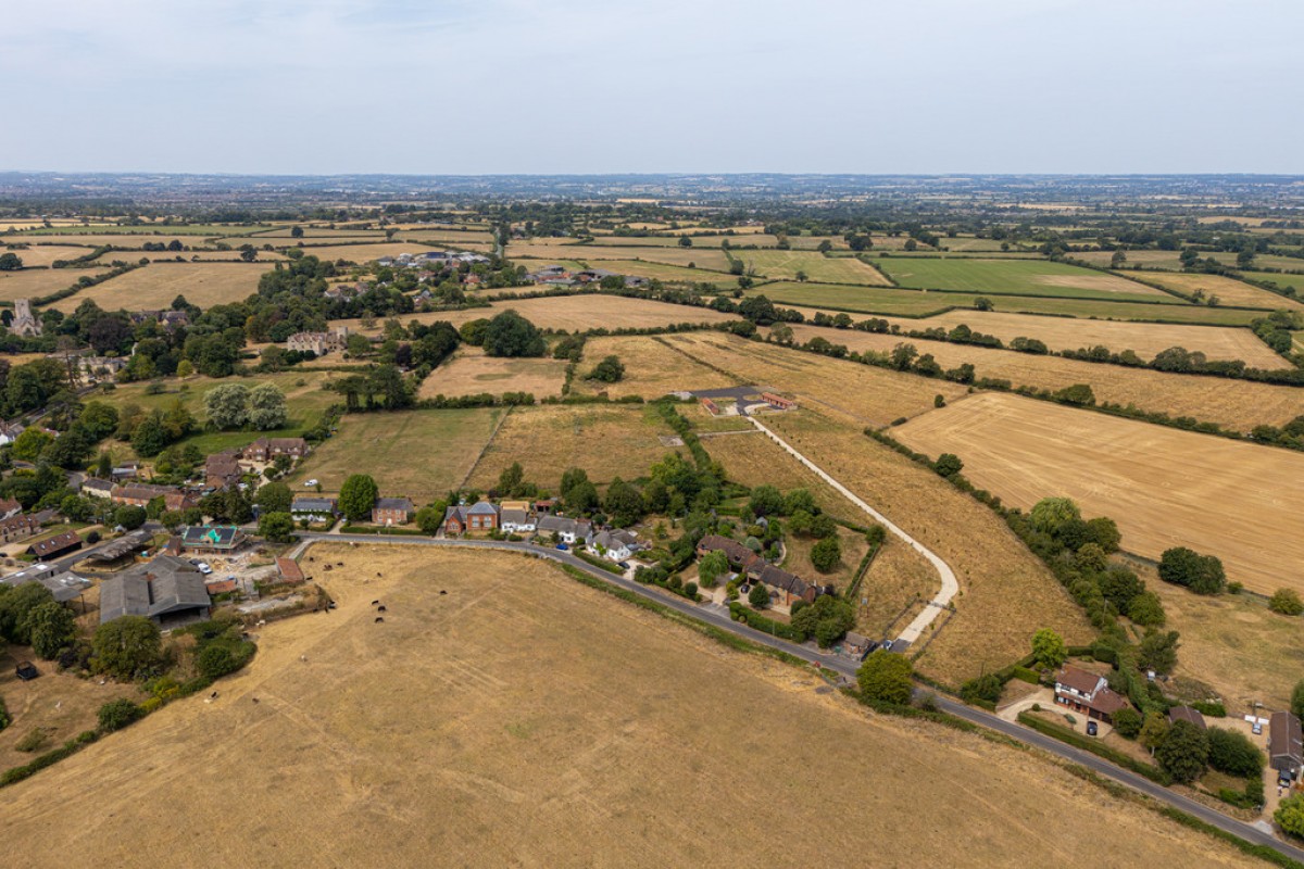 Main Street, Keevil