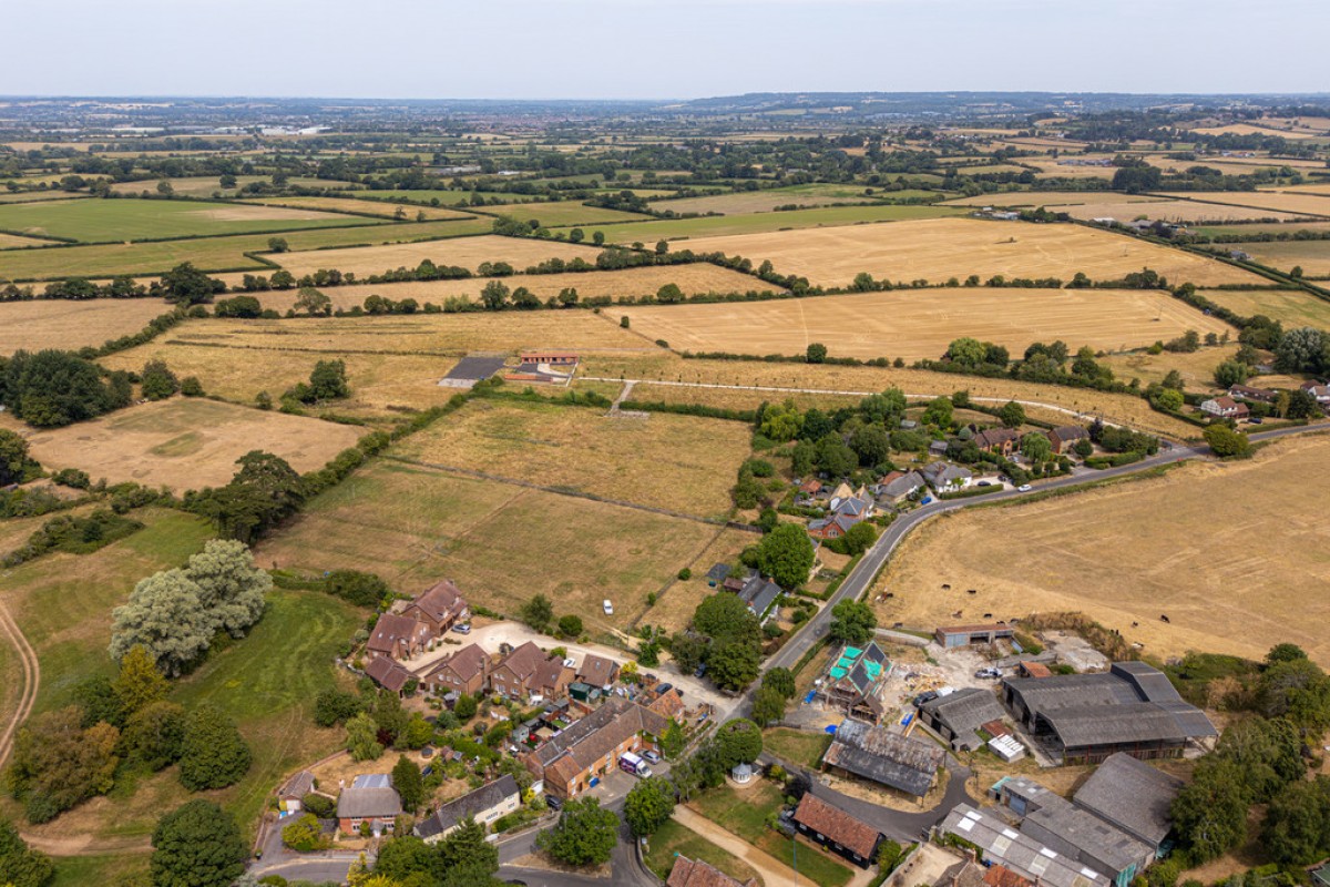 Main Street, Keevil
