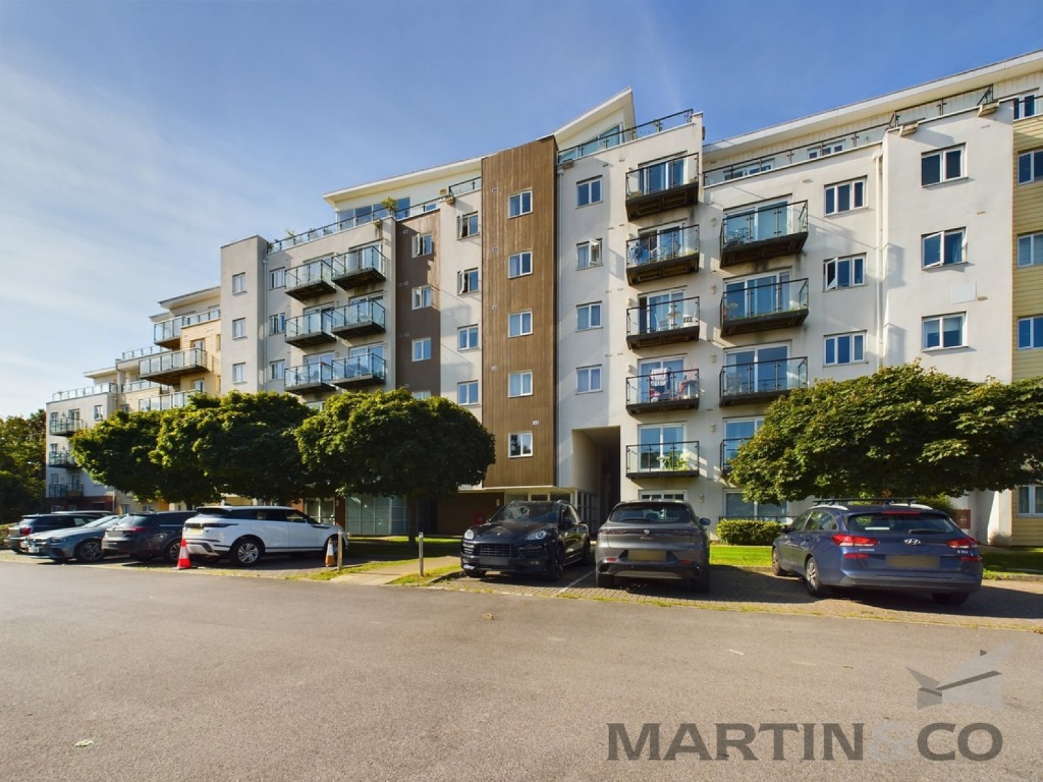 2 bedroom Flat for Sale Admirals House, Gisors Road