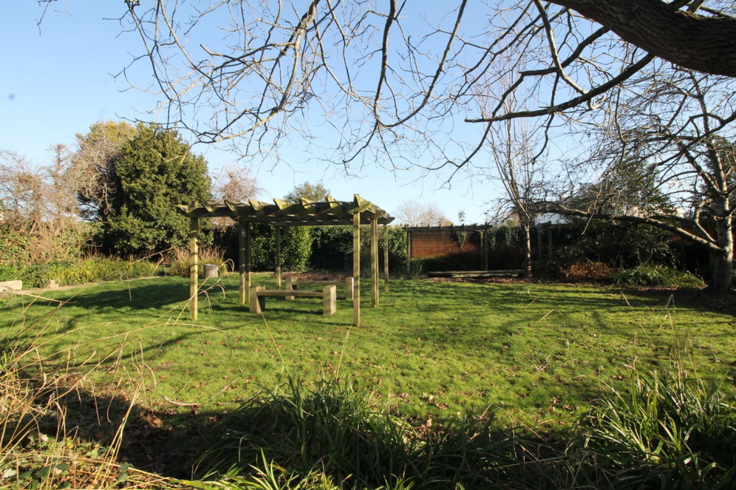 2 bedroom Flat for Sale Admirals House, Gisors Road