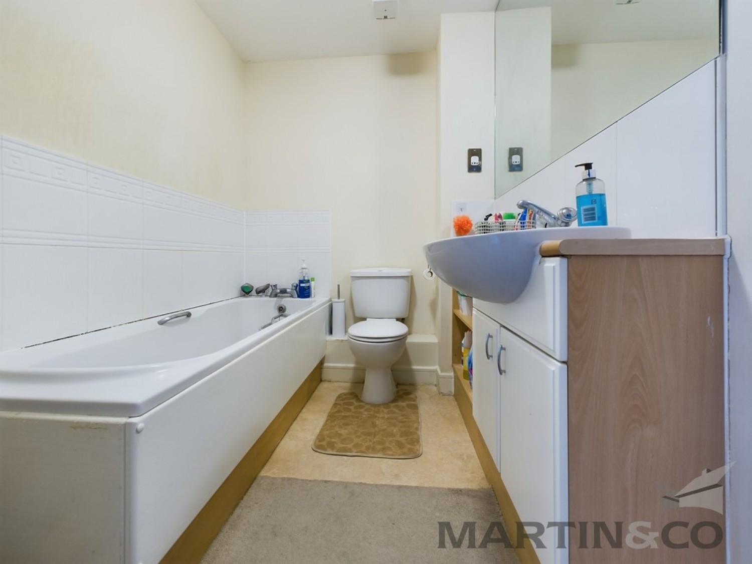 2 bedroom Flat for Sale Admirals House, Gisors Road