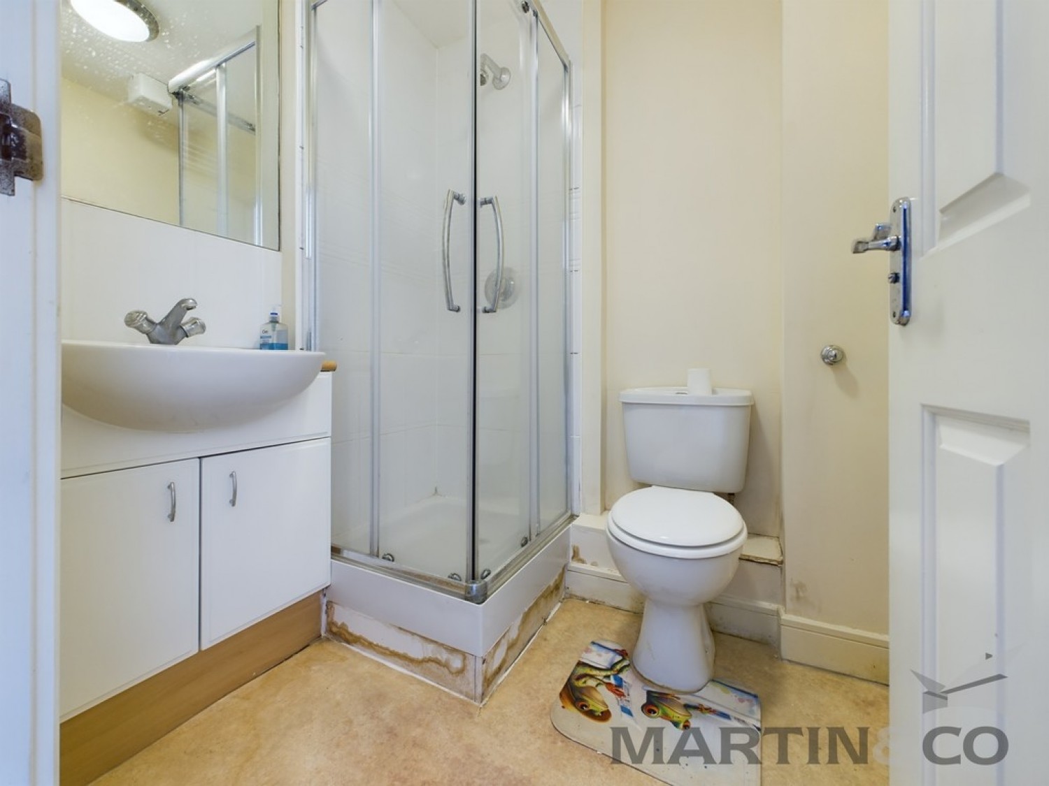 2 bedroom Flat for Sale Admirals House, Gisors Road