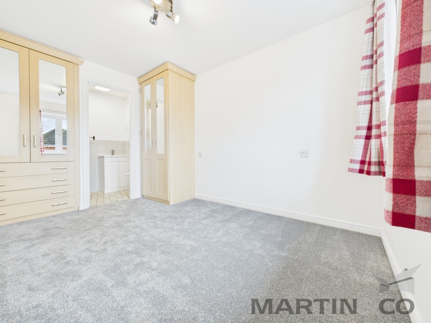 3 bedroom House for Letting Falcon Close, Priddy's Hard, Gosport