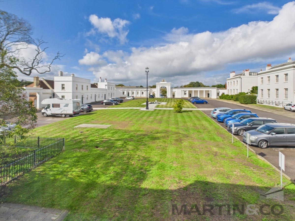 Flagstaff Green, Royal Clarence Yard
