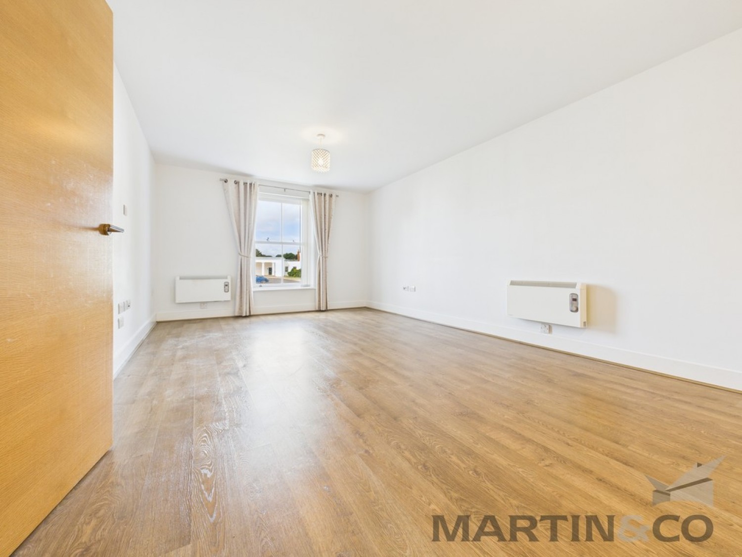 2 bedroom Flat for Sale Flagstaff Green, Royal Clarence Yard