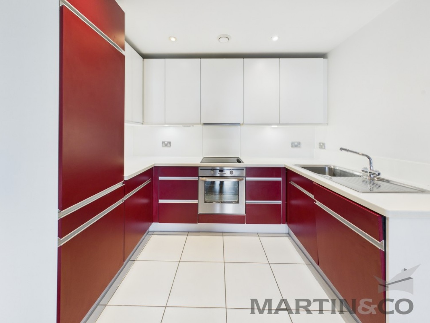 2 bedroom Flat for Sale Flagstaff Green, Royal Clarence Yard