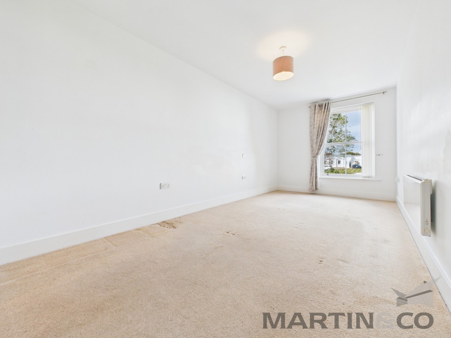 2 bedroom Flat for Sale Flagstaff Green, Royal Clarence Yard