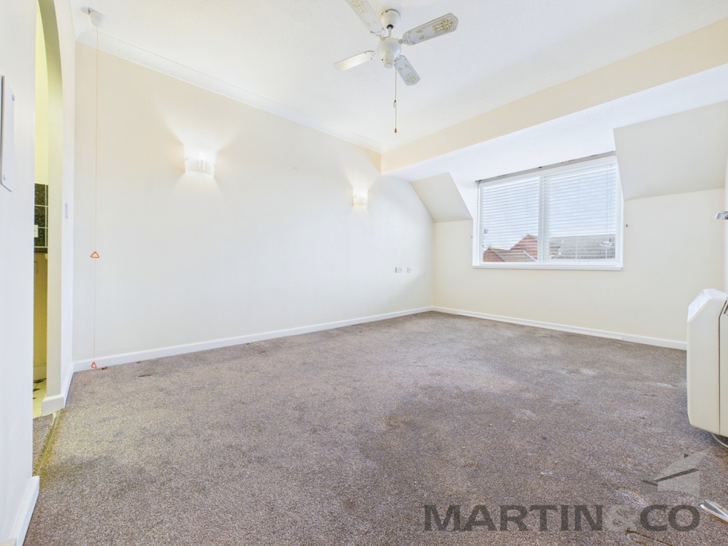 1 bedroom Flat in Homewater House, Hulbert Road