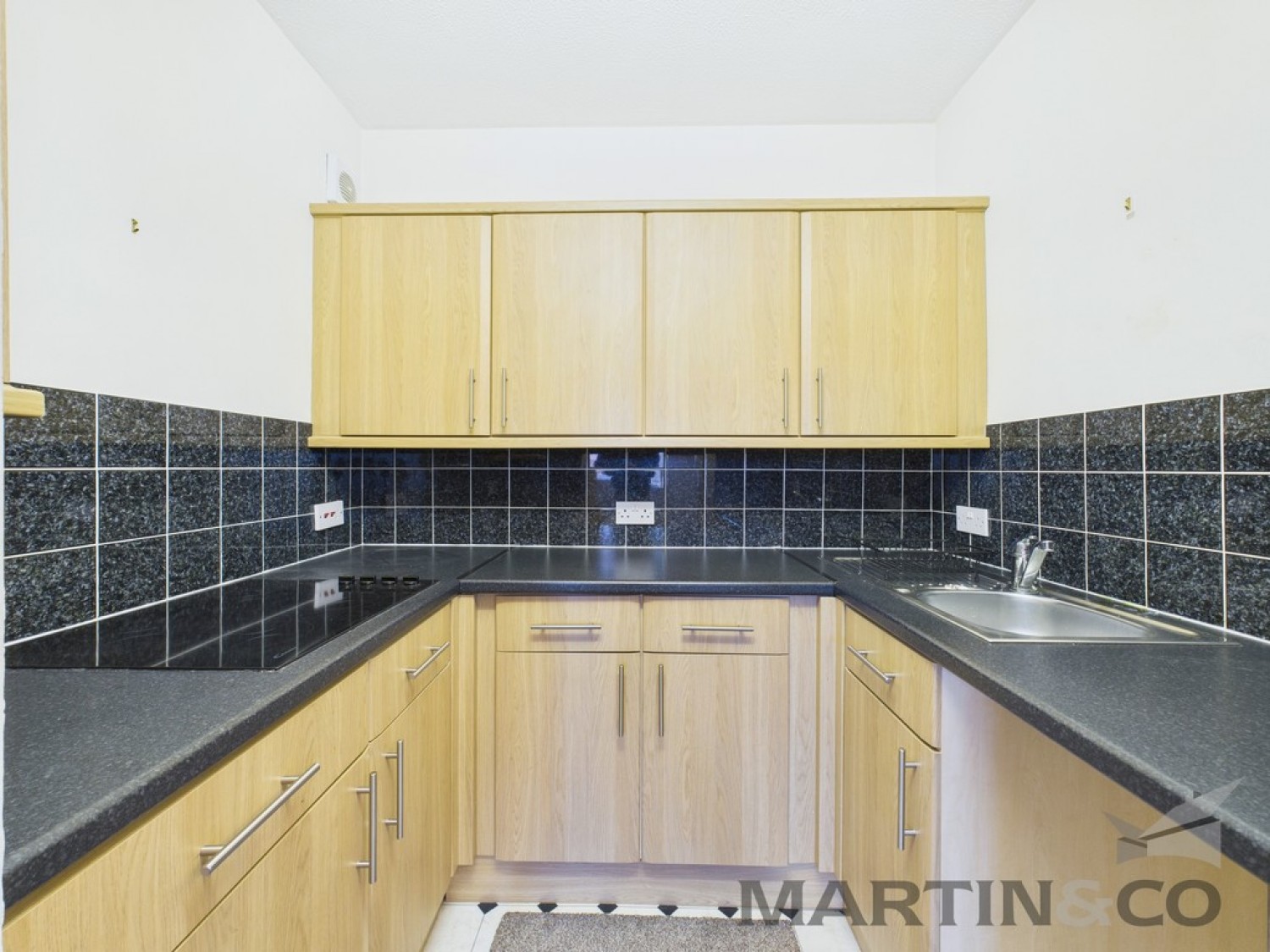 1 bedroom Flat in Homewater House, Hulbert Road