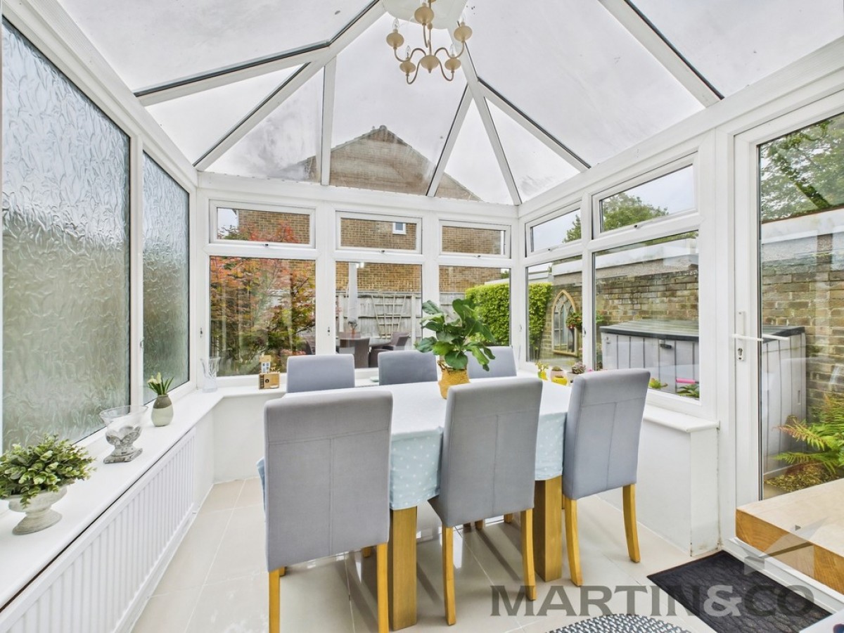 Headley Close, Lee-On-The-Solent