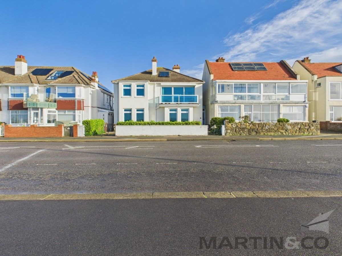 Marine Parade West, Lee-On-The-Solent