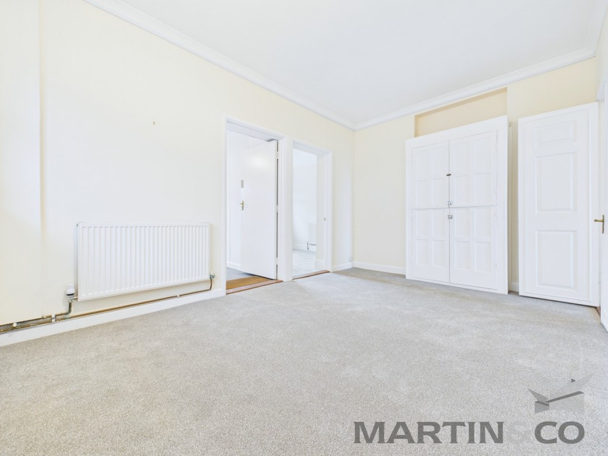 Marine Parade West, Lee-On-The-Solent