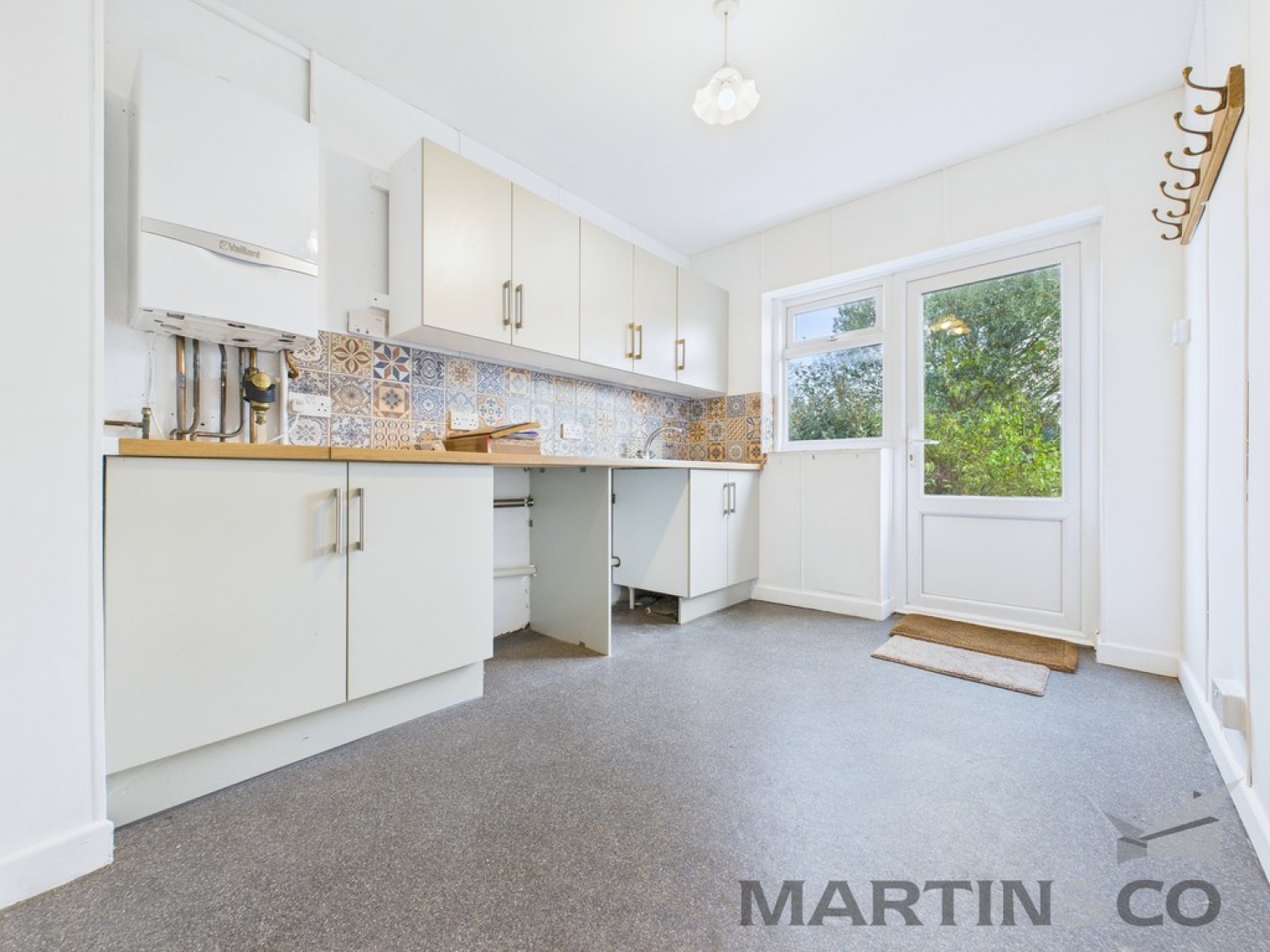 Marine Parade West, Lee-On-The-Solent