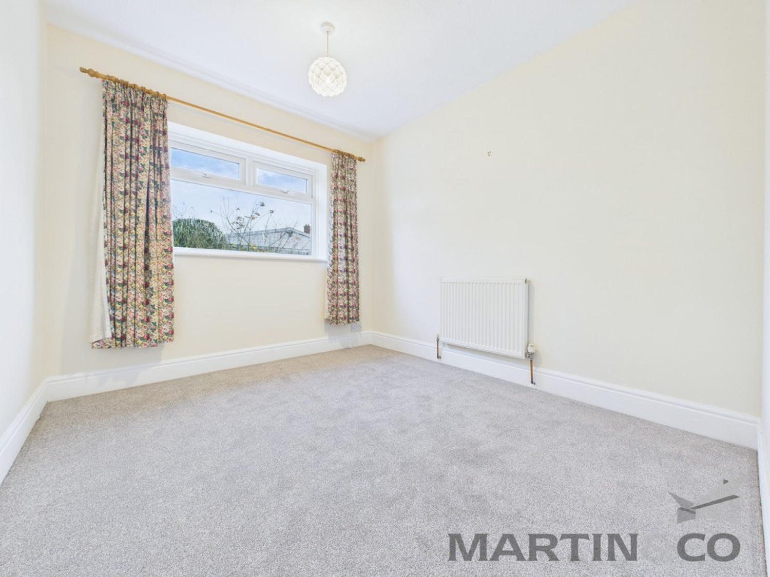 Marine Parade West, Lee-On-The-Solent