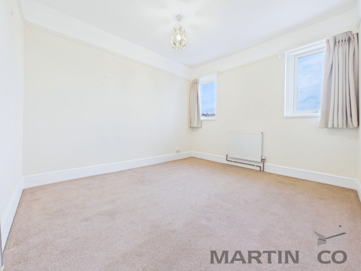 Marine Parade West, Lee-On-The-Solent