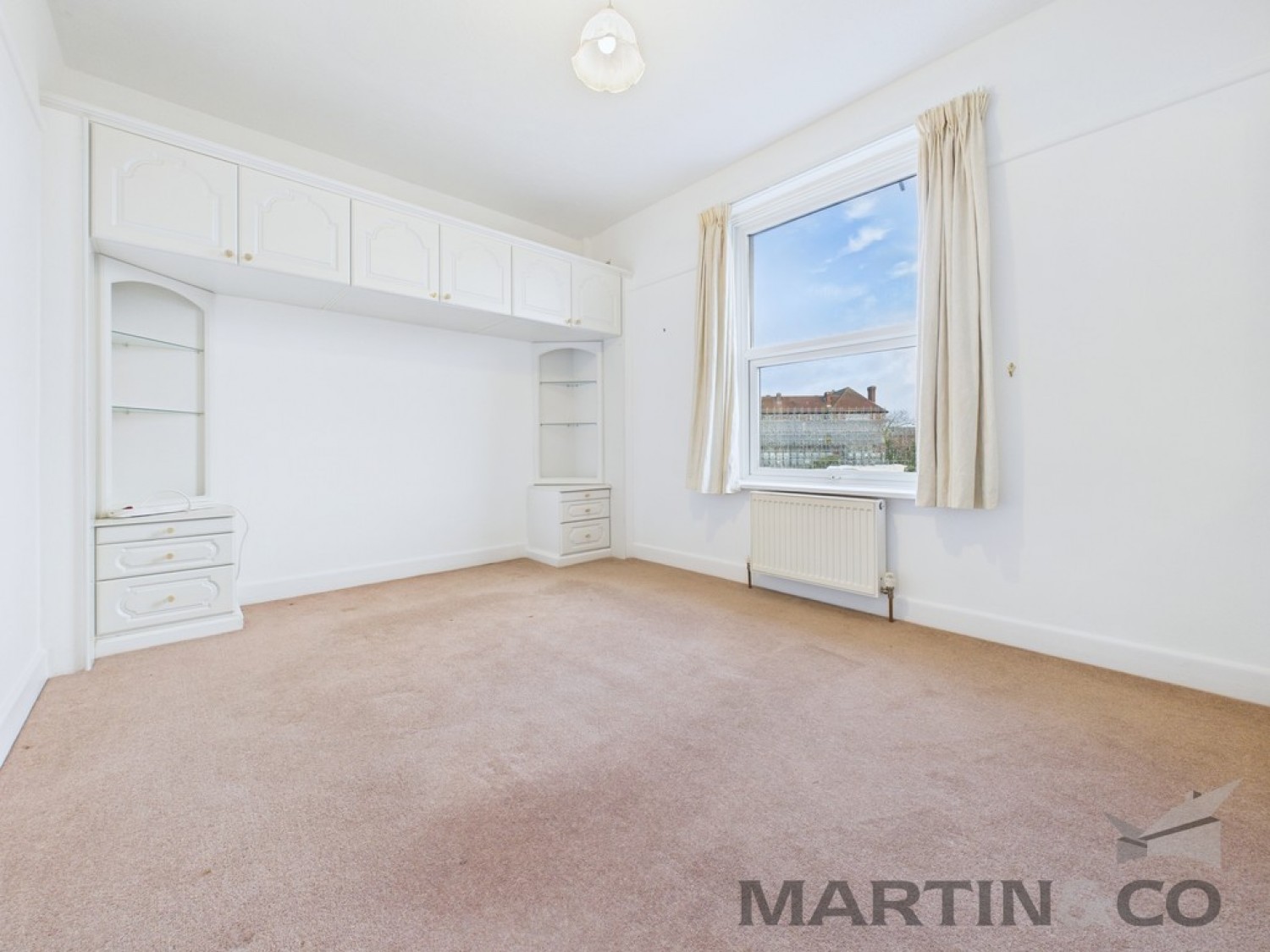 Marine Parade West, Lee-On-The-Solent