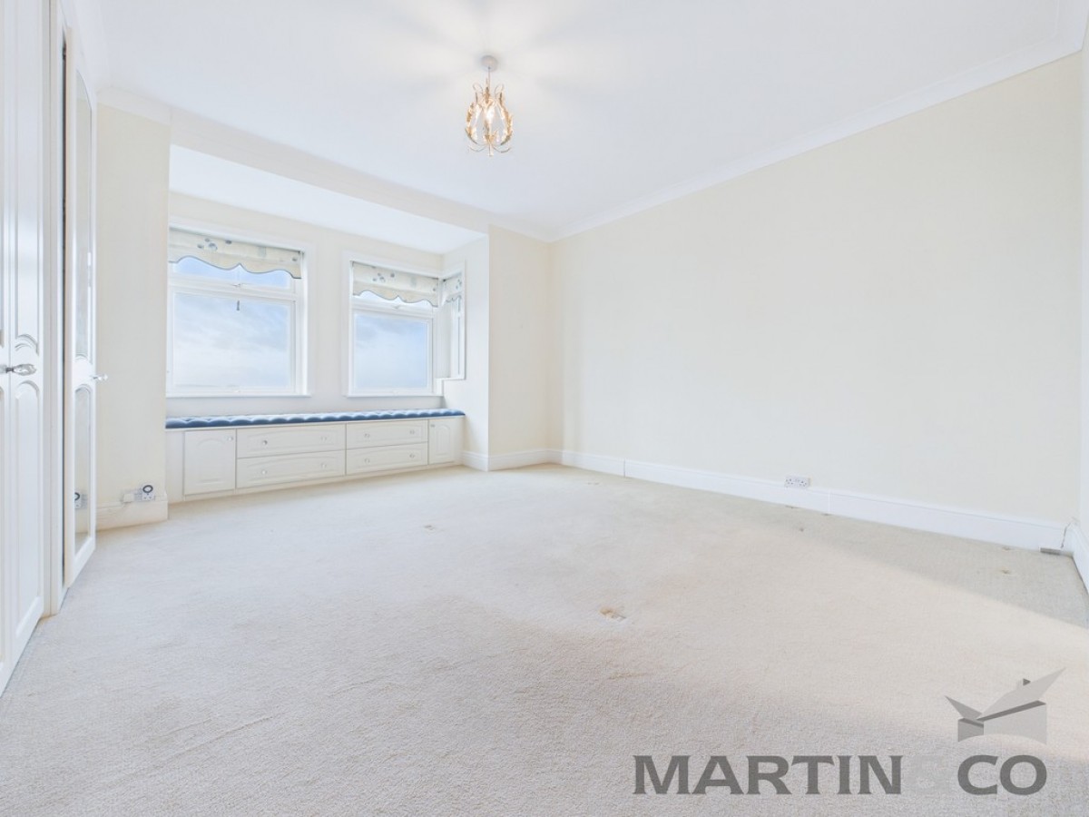 Marine Parade West, Lee-On-The-Solent