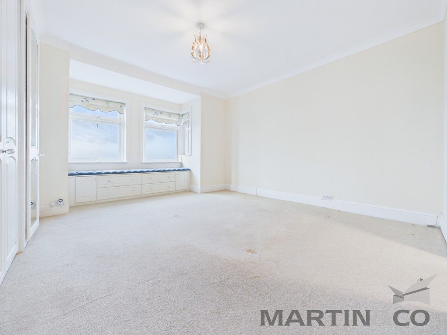 Marine Parade West, Lee-On-The-Solent