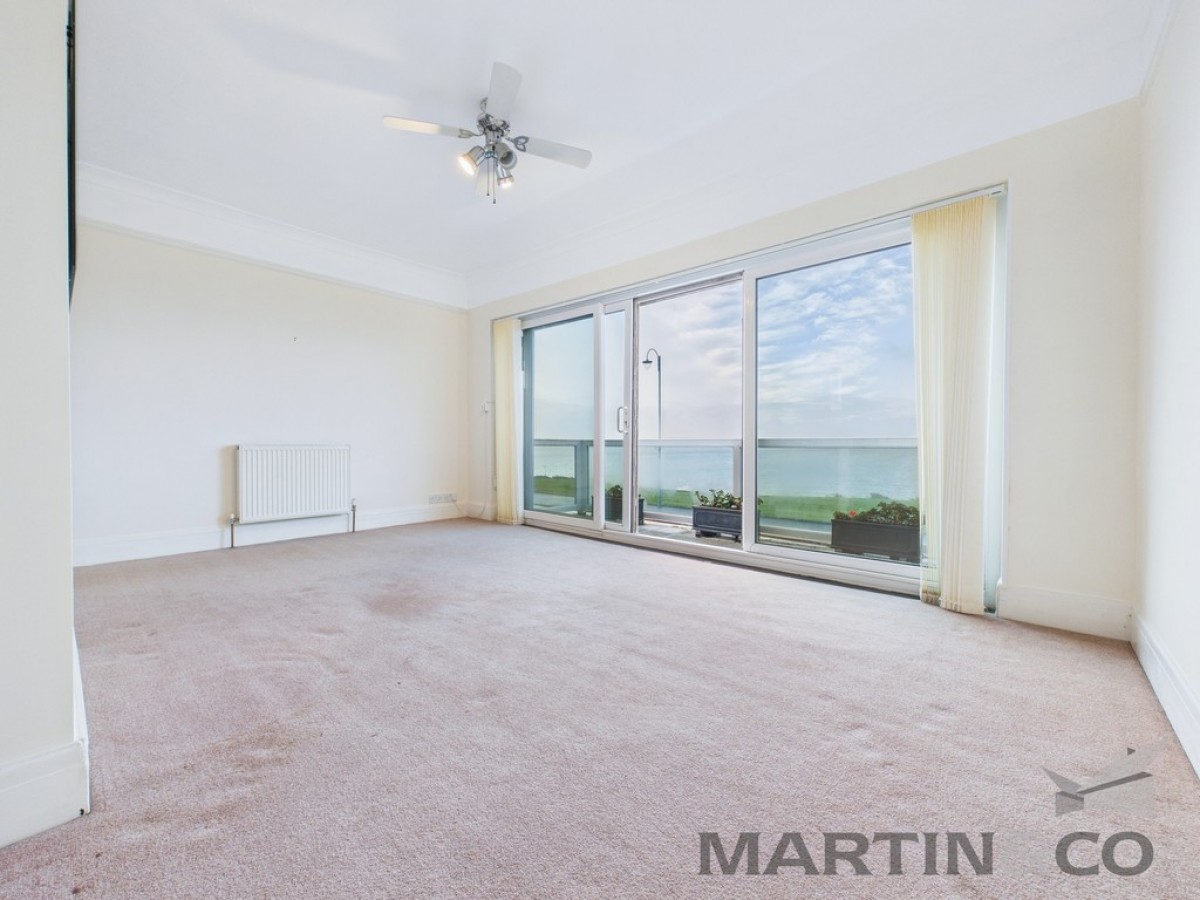 Marine Parade West, Lee-On-The-Solent