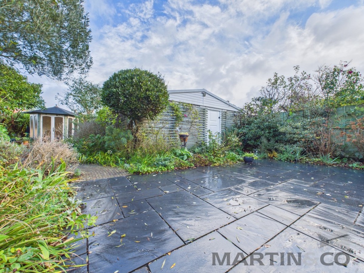 Marine Parade West, Lee-On-The-Solent