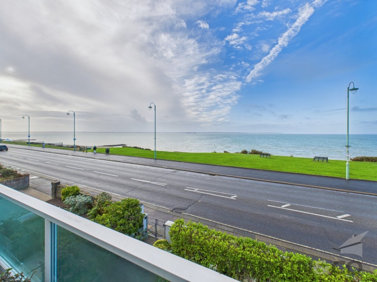 Marine Parade West, Lee-On-The-Solent
