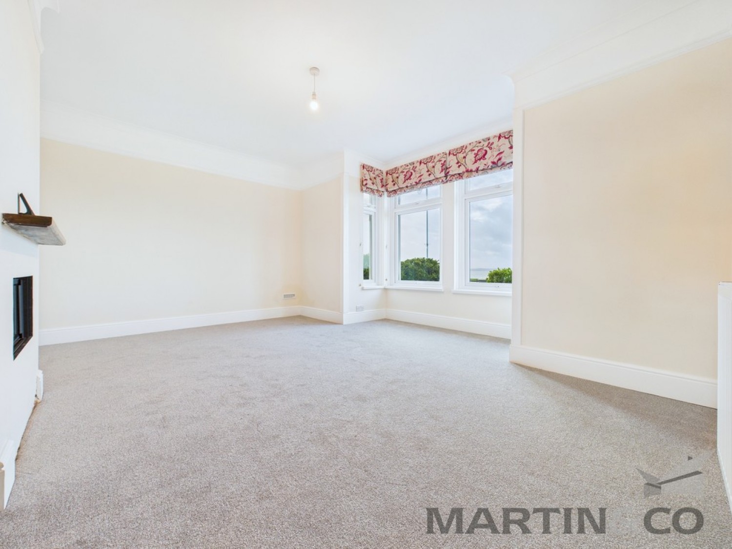 Marine Parade West, Lee-On-The-Solent