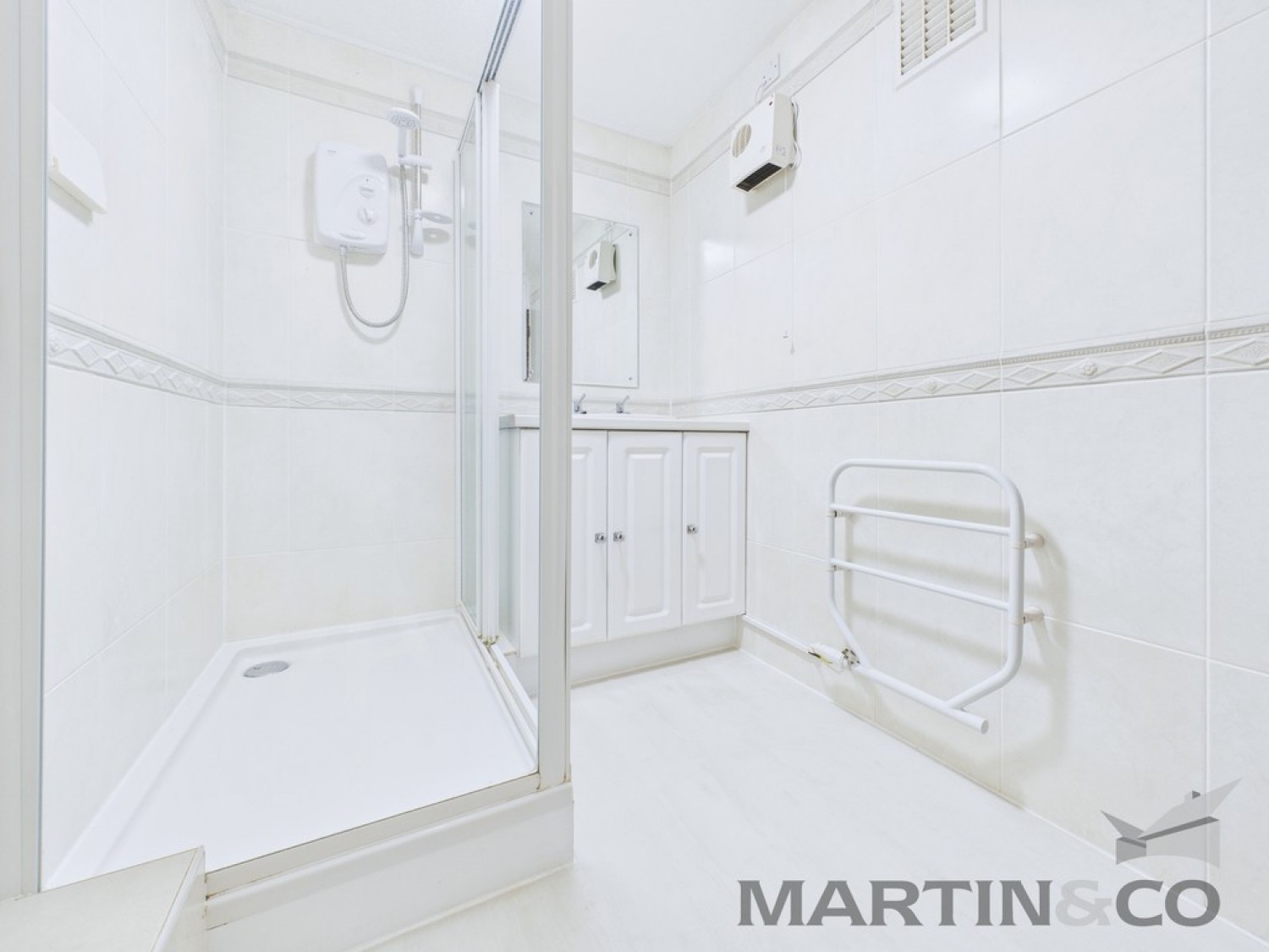 2 bedroom Flat in Everell Court, Clarendon Road, Southsea