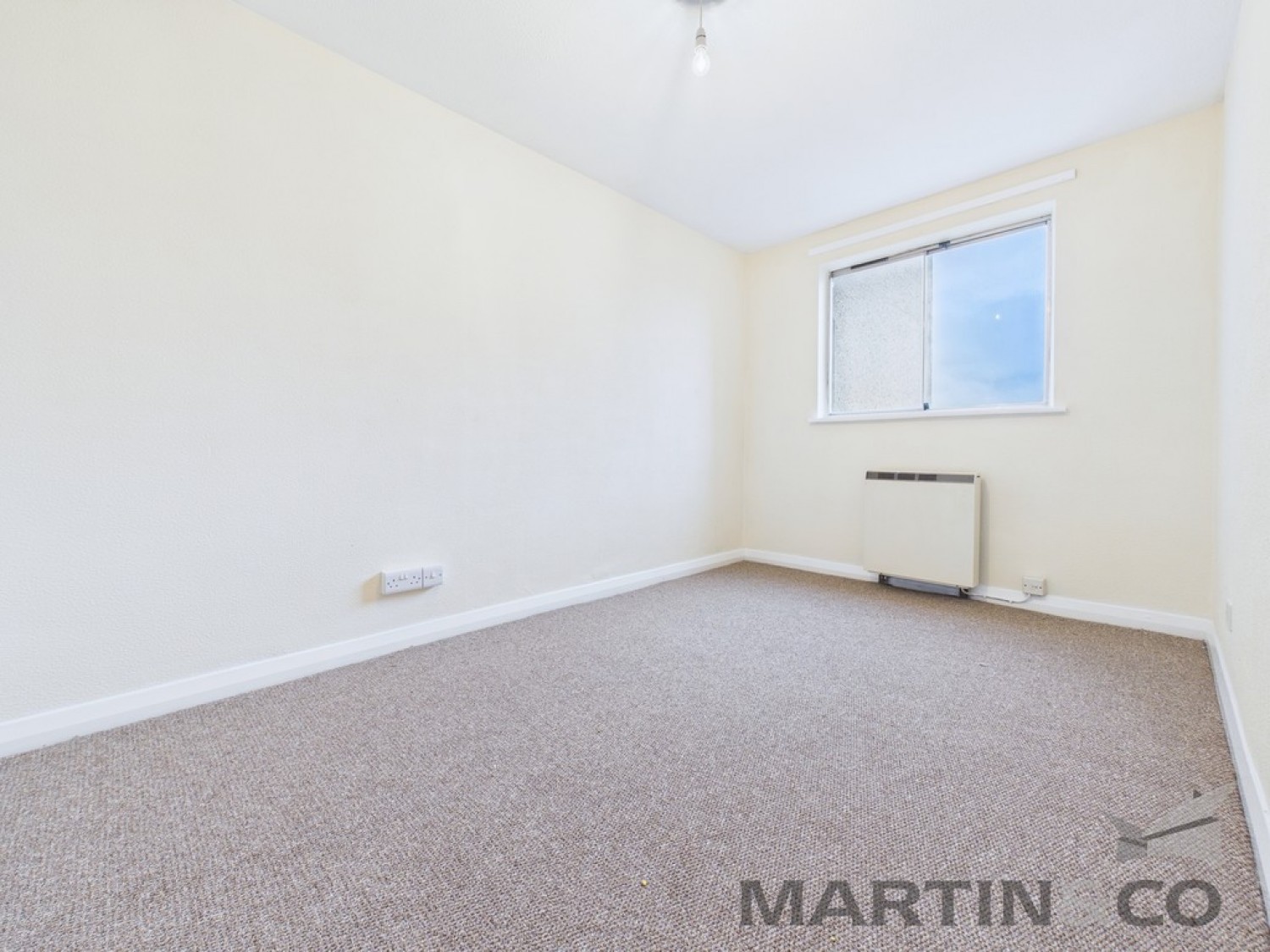 2 bedroom Flat in Everell Court, Clarendon Road, Southsea