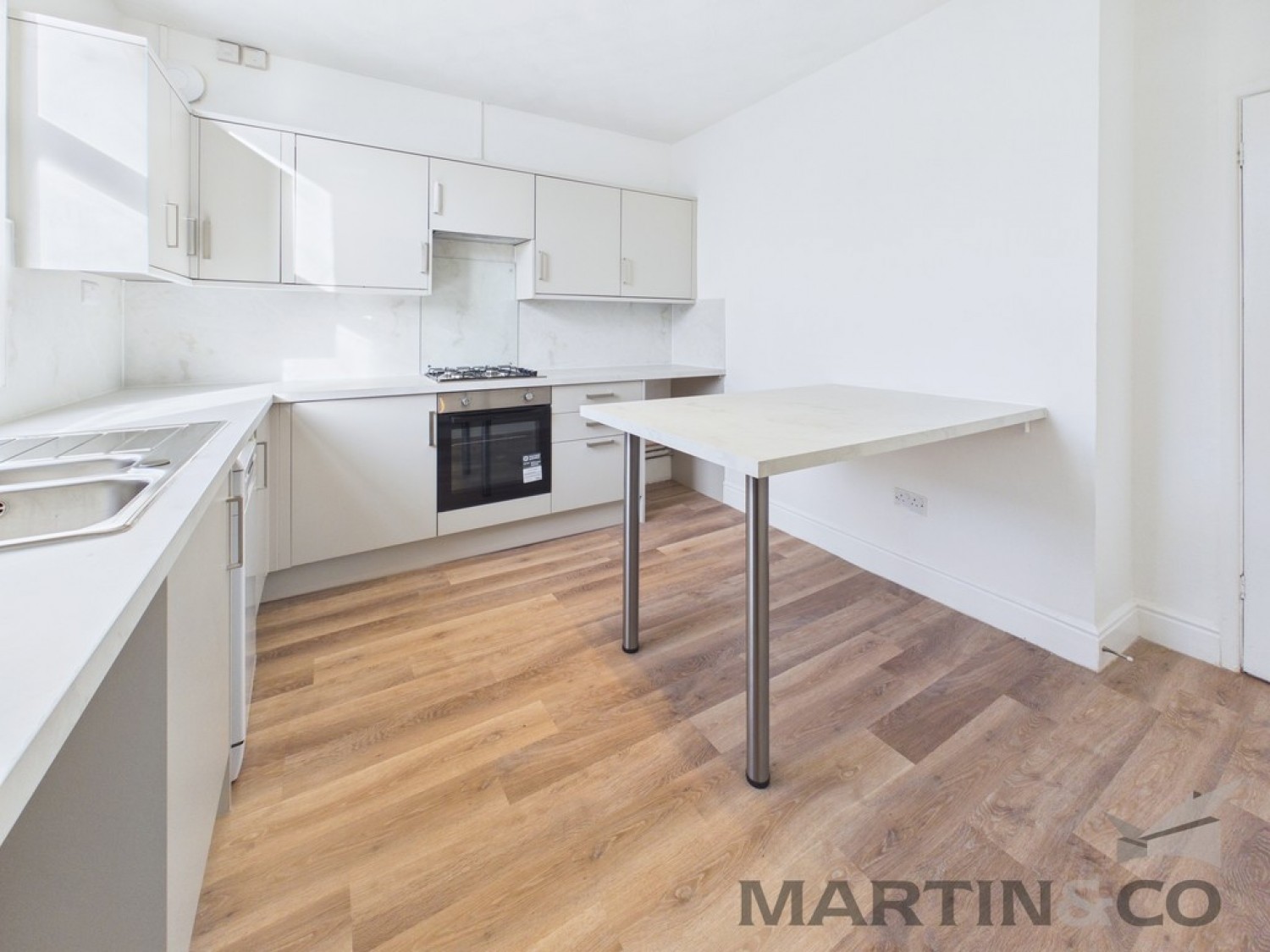 3 bedroom Flat for Sale Milton Road, Milton