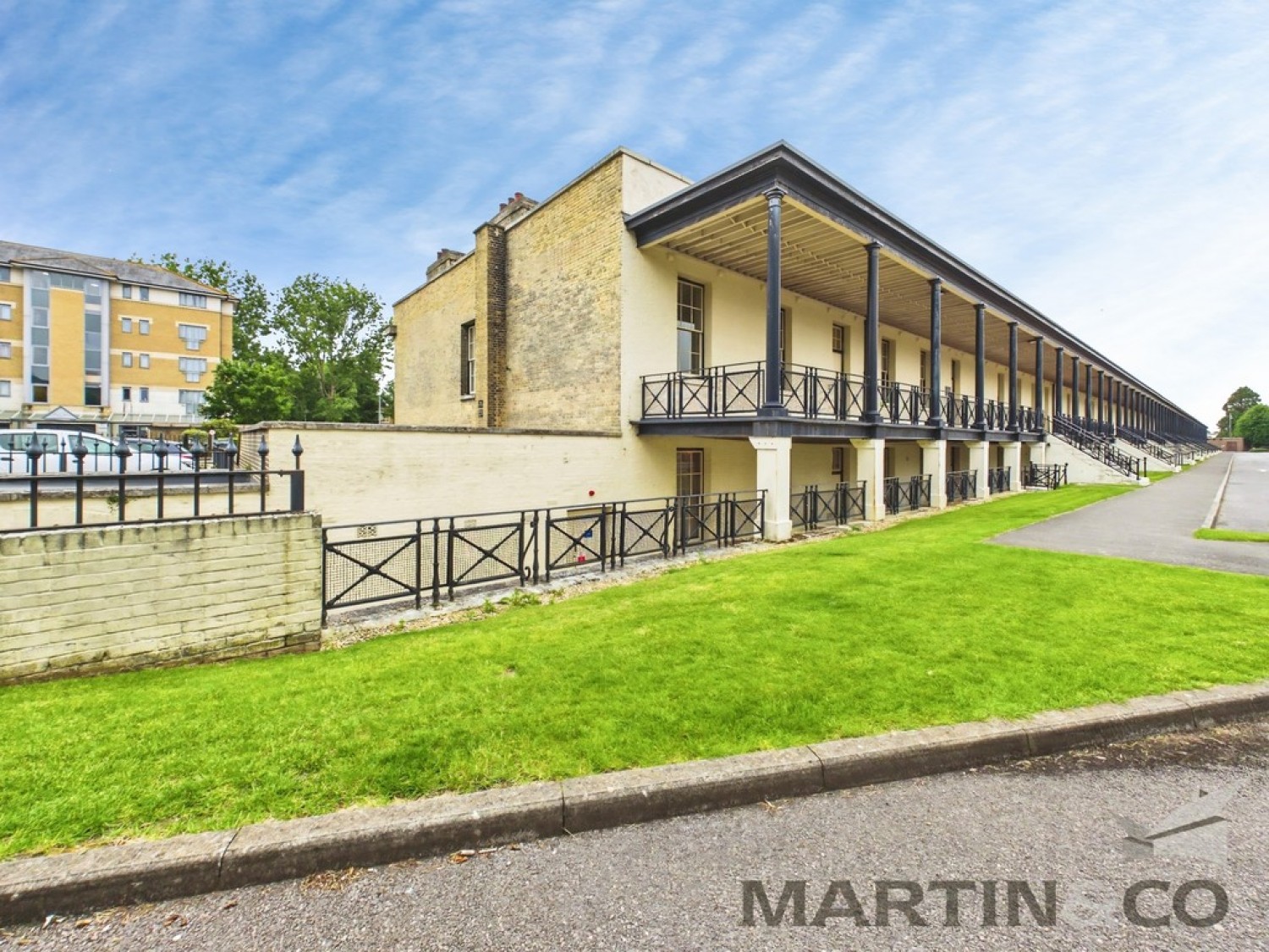 2 bedroom Flat for Sale St Georges Walk, Gosport