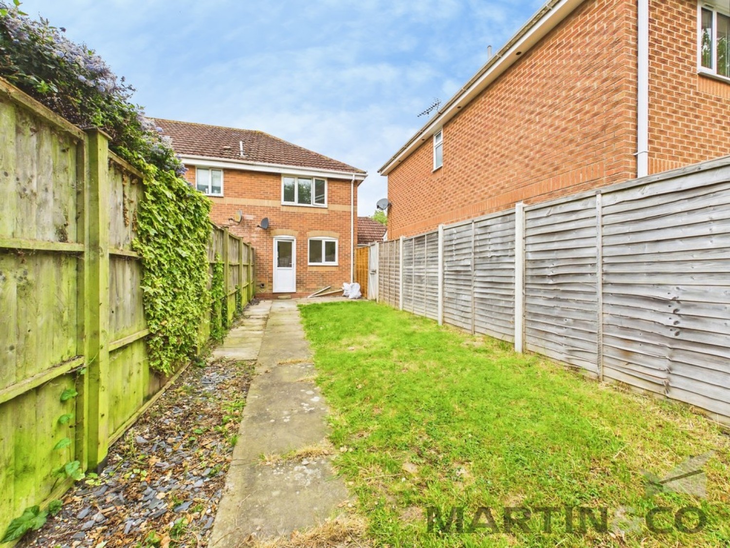 2 bedroom House for Sale Churchwood Drive, Tangmere