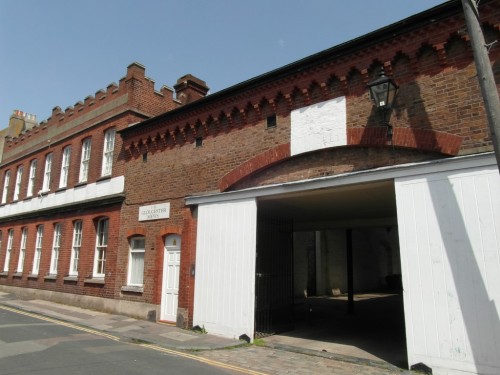 Gloucester Mews, Gloucester Road