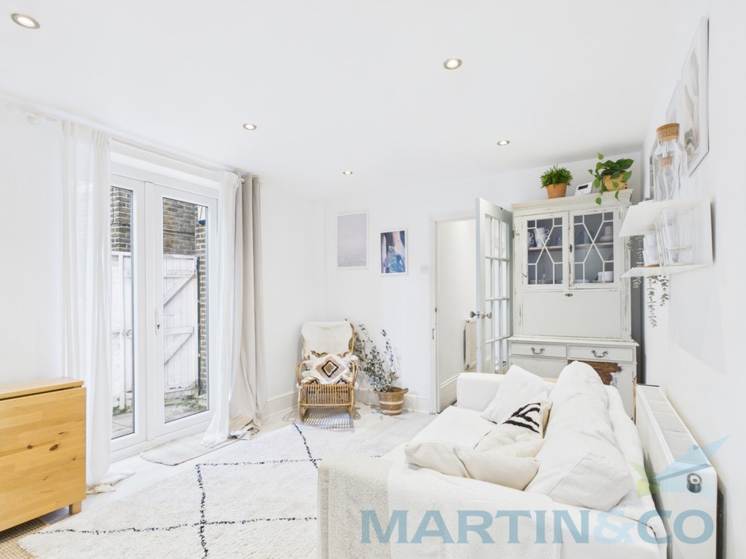 2 bedroom Flat for Sale Ditchling Road, Brighton