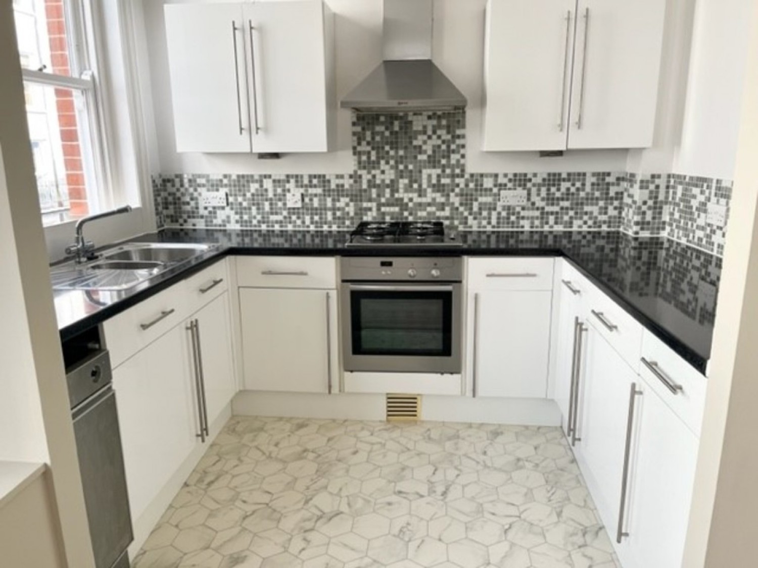 2 bedroom Flat for Letting Burlington Street, Brighton